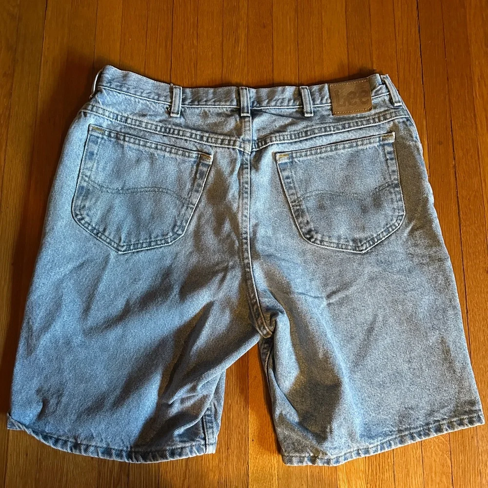 Vtg 90s Lee Stone Washed Jorts, Size 38